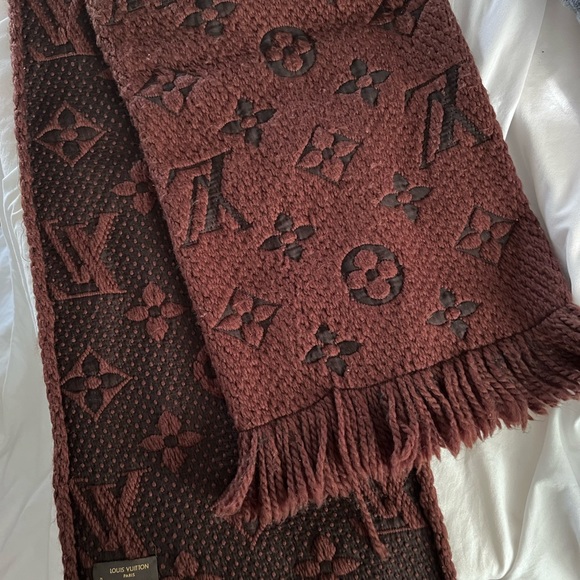 Authentic Louis Vuitton scarf -wool, brown - Picture 5 of 5